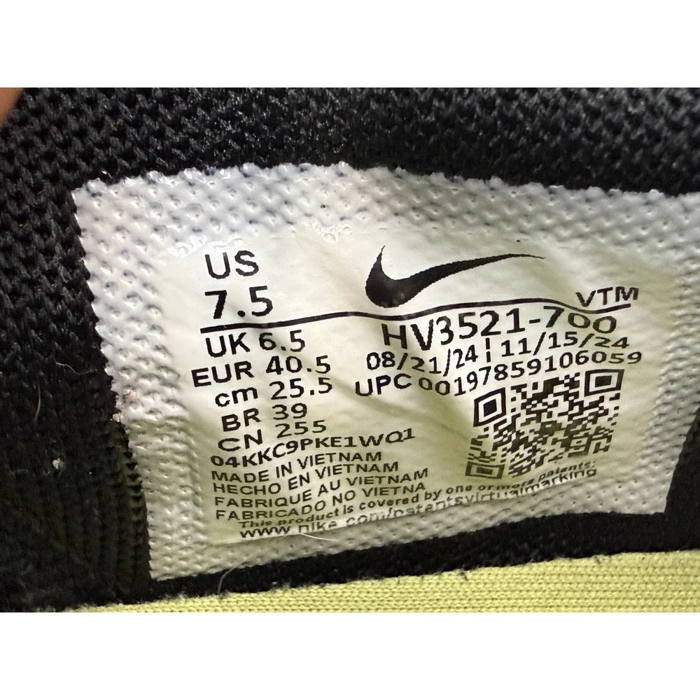Nike Air Max Dn Volt Black Neon Green Mens Sneakers HV3521-700 Size 7.5